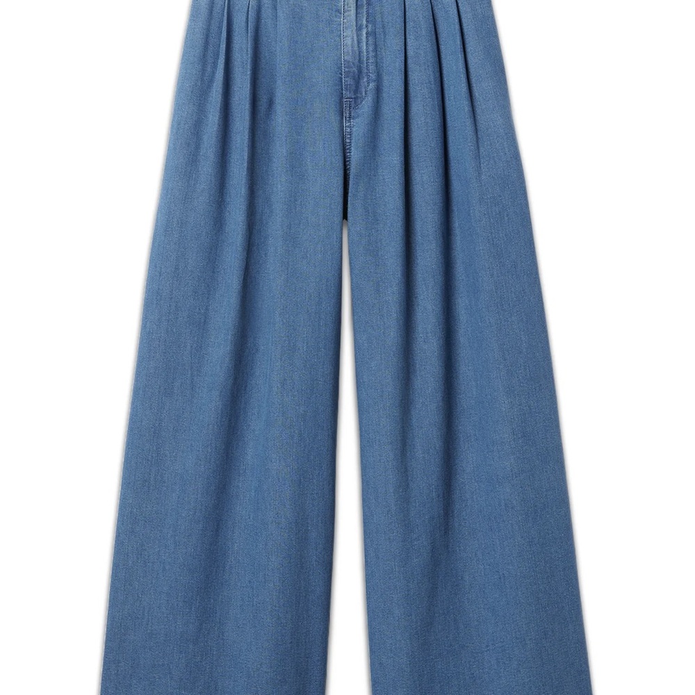 Stylish Denim Wide-Leg Jeans